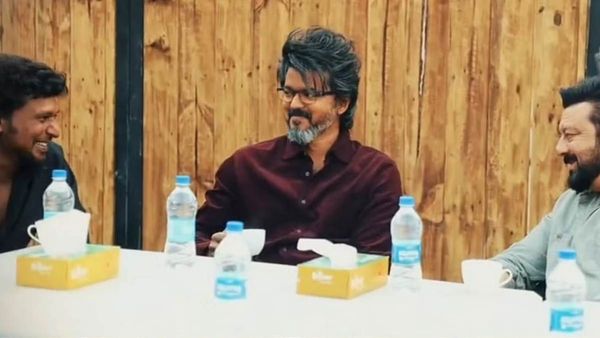 Leo :10 நாள் ரிகர்சல்.. 10 நாள் சூட்.. என்னது 2000 டான்சர்சா.. லியோ படத்தில் மாஸ் பாடல்!