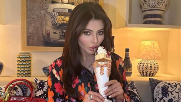 The Legend: லெஜண்ட் நாயகிக்கு பகிரங்க மிரட்டல்... ‘அந்த’ டிவிட்டர் போஸ்ட்டை டெலிட் செய்த நடிகை