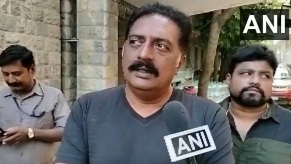 Prakash Raj: ஒரே ஒரு வார்த்தை தான்.. இந்தியளவில் டிரெண்டான பிரகாஷ்ராஜ்.. என்ன சொன்னார் தெரியுமா?