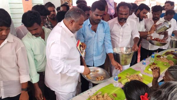 World Hunger Day - உலக பட்டினி தினம்.. மக்கள் பசி போக்கும் விஜய் மக்கள் இயக்கம் - ரசிகர்கள் பாராட்டு