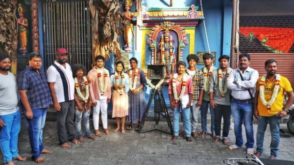 Bigg Boss Janany: ஆத்தி.. என்ன மாலையும் கழுத்துமா பிக் பாஸ் ஜனனி நிக்கிறாங்க.. என்ன விஷயம் தெரியுமா?