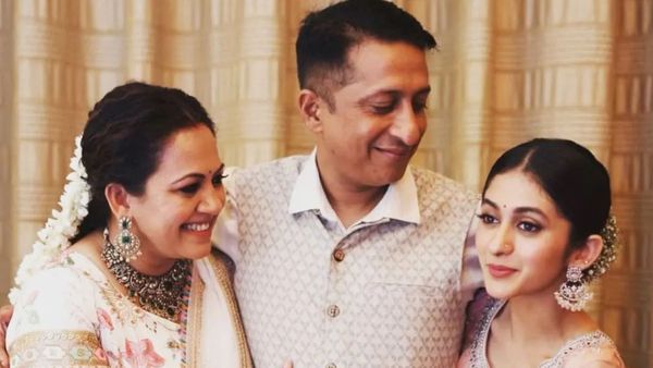 Bigg Boss Archana: விவாகரத்தை தடுத்த மகள்.. இப்போ குடும்பத்தோட அர்ச்சனா எப்படி இருக்காரு பாருங்க!