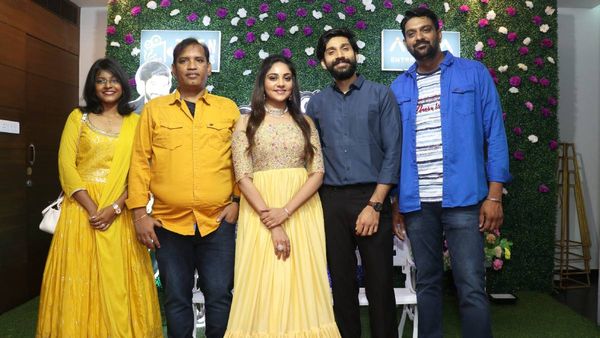 கிஷன் தாஸ் & ஸ்மிருதி வெங்கட் இணையும் காதல் திரைப்படம் தருணம் !!