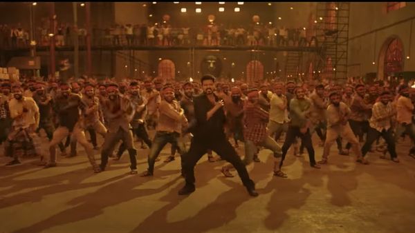 Leo first single: வாயில் சிகரெட்.. கழுத்தில் சிலுவை.. 2000 டான்சர்கள்.. எப்படி இருக்கு “நா ரெடி”?