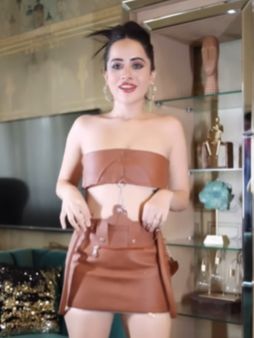 Uorfi Javed: ரெண்டே ரெண்டு ஹார்ட் ஸ்டிக்கர் தான் டிரெஸ்ஸா.. எல்லை மீறிய பிக் பாஸ் பிரபலம்!