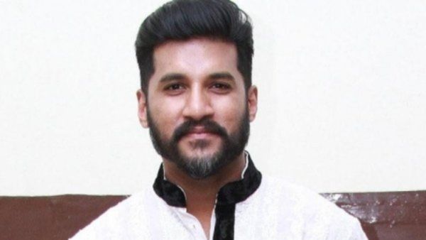 Vijay yesudas - நகை திருட்டு.. பொய் புகார் அளித்தாரா விஜய் யேசுதாஸ் மனைவி.. போலீஸார் விசாரணை