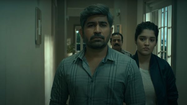 கொலை படத்தின் VFX-க்கு மட்டும் பலகோடி செலவு.. லைலாவை கொன்றது யார்? மிரட்டலாக வெளியான டிரைலர்!