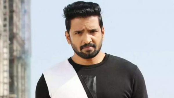 Santhanam - என் காமெடி காட்சிகளை அவர்கிட்டேருந்துதான் எடுப்பேன்.. சந்தானம் பகிர்ந்த சீக்ரெட்