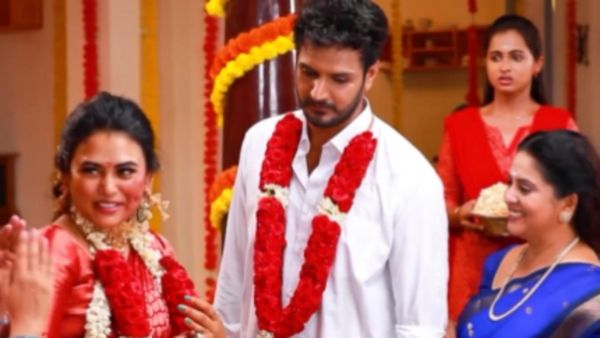 Bharathi kannamma 2: அம்மா மிரட்டலுக்கு பணியும் பாரதி.. வெண்பாவுடன் அரங்கேறும் நிச்சயதார்த்தம்!