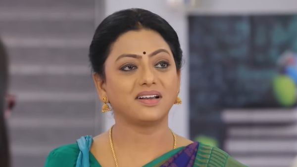 Baakiyalakshmi: ஆங்கில வகுப்பிலிருந்து நின்ற பாக்கியா.. என்ன காரணம் பாருங்க!