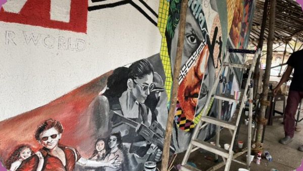 ஷாருக்கான் வீட்டு சுவர்களை அலங்கரித்த ஜவான் ஓவியங்கள்