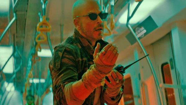 ஜவான் குறித்த கேள்விகளுக்கு தன் பதிலால் அசத்திய ஷாருக்கான்!!