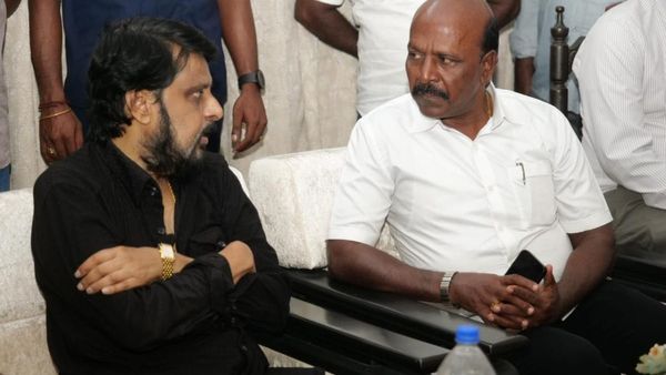 5 வருஷமா முடங்கிப்போன வாழ்வு.. சிகிச்சைக்கு உதவிய முதல்வர்.. கண்கலங்கிய இயக்குநர் விக்ரமன்!