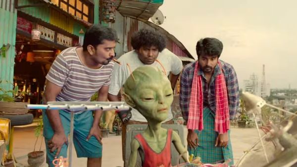 பட்ஜெட் பிரச்சினையில் அயலான்... சம்பளம் வாங்காத சிவகார்த்திகேயன்... எல்லாம் அதுக்காக தான்!