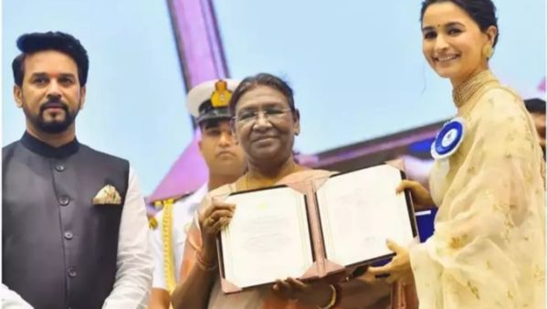 ஒரே ஆடையை மறுமுறை அணிந்த ஆலியா பட்... நெகிழ்ந்து பாராட்டிய ஷாருக்கானின் மகள்!