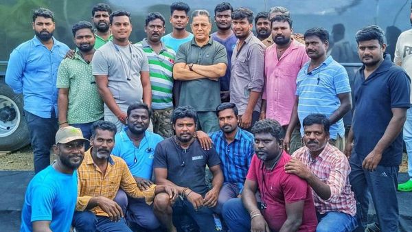 Kamal: இந்தியன் 2 ஷூட்டிங் ஸ்பாட்டில் வைப் கொடுத்த கமல்... போட்டோலயே இவ்ளோ கெத்து காட்டுறாரே!
