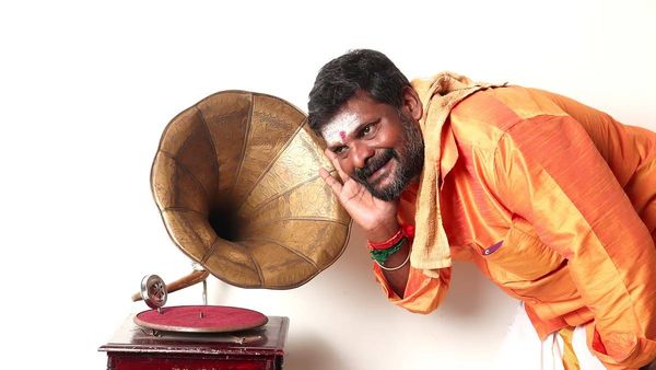 Ameer: “மதுரை ஆர்மி சார்பாக களத்தில் குதித்தார் கஞ்சா கருப்பு..” பற்ற வைத்த ப்ளூ சட்டை மாறன்!