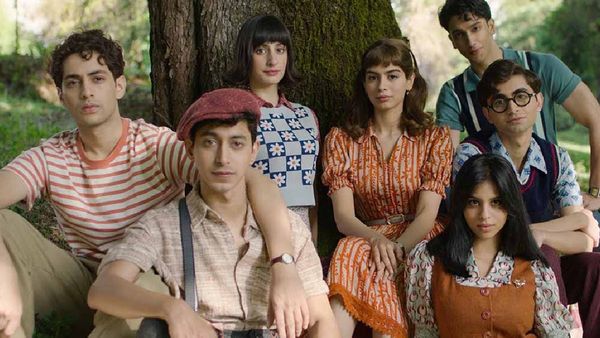 Archies Review: யப்பா சாமி முடியல.. அமிதாப் பேரன்.. ஷாருக்கான் மகளுக்கு எல்லாம் நடிப்பே வரலையே!