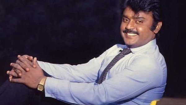 Vijayakanth - நம்ம பணம்டா போயிட்டு வா.. கார் டிரைவரை ஹெலிகாப்டரில் ஏற்றி அழகு பார்த்த விஜயகாந்த்