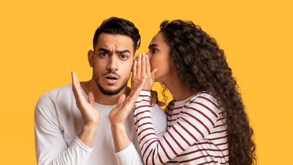 லவ் டார்ச்சர்.. பல நடிகர்களுடன் ரகசிய உறவு..குண்டை தூக்கிப்போட்ட நடிகை!