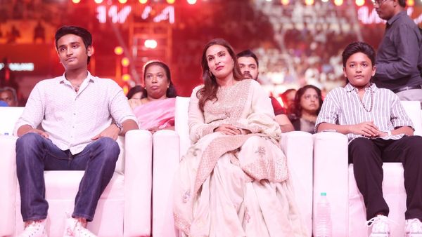 அப்பாவும் வேணும்.. அம்மாவும் வேணும்.. மகன்களுக்காக தனுஷ் - ஐஸ்வர்யா ஒன்றிணைவார்களா?