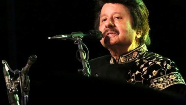 அதிர்ச்சி.. பத்மஸ்ரீ விருது பெற்ற பிரபல பாடகர் காலமானார்.. சோகத்தில் மூழ்கிய இசையுலகம்