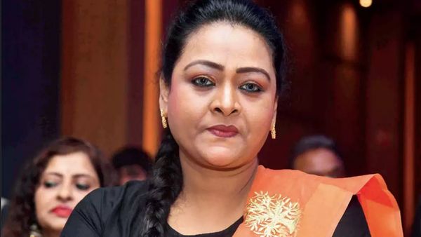 300 பேர் முன்னாடி மேலாடை கிழிந்தது.. என்ன நடந்தது தெரியுமா?.. ஷகீலா கொடுத்த ஷாக்