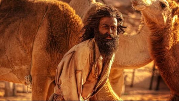 செருப்பாய் தேய்ந்த பிரித்விராஜ்.. மாஸ் காட்டும் ஆடு ஜீவிதம்.. மகிழ்ச்சியில் படக்குழு!