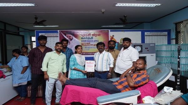 நடிகர் கார்த்தி பிறந்தநாளுக்கு இரத்ததானம் செய்த ரசிகர்கள்