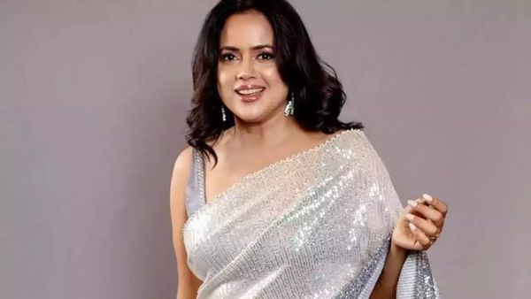 அட்ஜஸ்ட்மென்ட்டுக்கு அழைத்தார்கள்.. புட்டுபுட்டு வைத்த சமீரா ரெட்டி.. கெஞ்சிய பிரபலங்கள்!