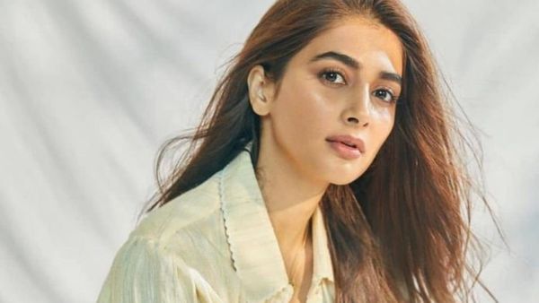 ஒரு வழியா பூஜா ஹெக்டேவுக்கு கிடைத்த ஜாக்பாட்.. அந்த 100 கோடி ஹீரோவுடன் நடிக்கப் போறாரா?