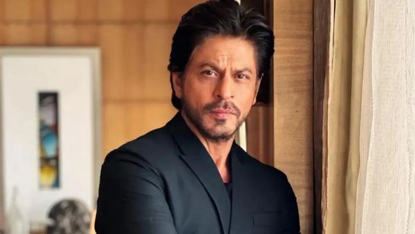 பாலிவுட் ஸ்டார் ஷாருக்கான் மருத்துவமனையில் அனுமதி… கவலையில் ரசிகர்கள்!