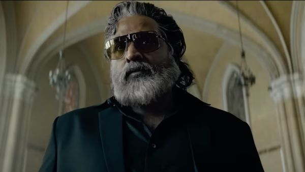 லாபம் படத்தின் கடனை அடைத்துக் கொண்டு இருக்கிறேன்... அந்த அறிவு இல்ல.. விஜய்சேதுபதி பேட்டி!