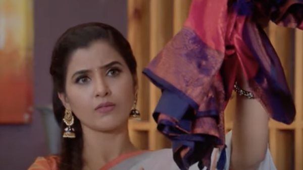 மாஸாக களத்தில் இறங்கிய கார்த்திக்.. வசமாக சிக்கிய ஐஸ்வர்யா.. கார்த்திகை தீபம் இன்றைய எபிசோடு!