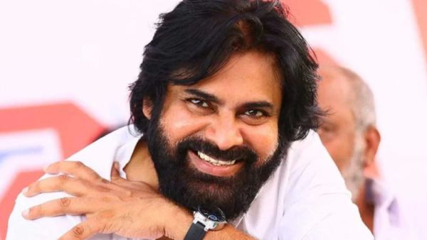 பவன் கல்யாணுக்கு வெற்றி உறுதி.. பிதாபுரம் தொகுதியில் தொடர்ந்து முன்னிலை.. டிரெண்டாகும் ஹாஷ்டேக்!