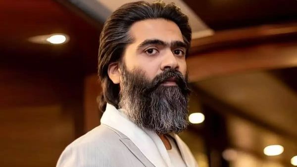 சிம்புவுக்கு திருமணமானால்தான் எனக்கு திருமணம்.. சீரியல் நடிகை என்ன இப்படி சொல்லிட்டாங்க?