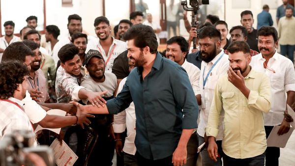 Karthi: சந்தோஷத்தில் ரசிகர்களை நேரில் அழைத்து விருந்து வைத்த கார்த்தி.. எல்லாம் குட் நியூஸ்தான்பா..!