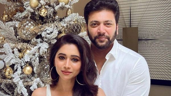 தொடரும் விவாகரத்து சர்ச்சை.. ஜெயம் ரவி வீட்டில் இருப்பதில்லையாம்.. பிரபலம் சொன்ன ஷாக் நியூஸ்