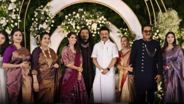 களைகட்டிய வரலட்சுமி சரத்குமாரின் வரவேற்பு.. முதலமைச்சர் மு.க.ஸ்டாலின் பங்கேற்பு