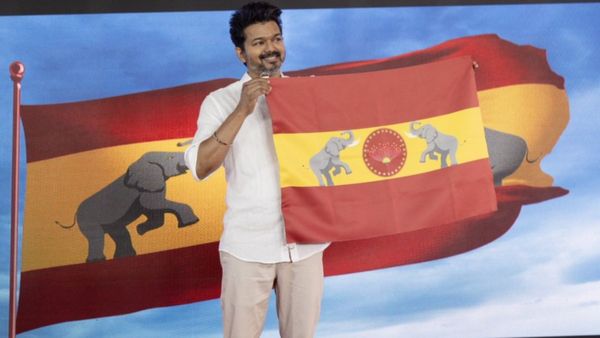 அண்ணனுக்கு ஏற்கனவே மிருக தோசம் இருக்கு.. இதுல இரண்டு யானை வேற.. குவியும் தவெக மீம்கள்!