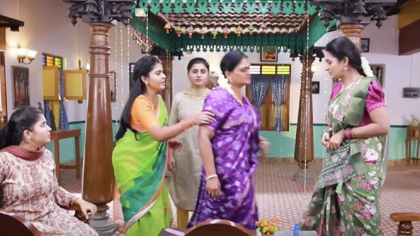 மீனா கையால் தண்ணீர் வாங்கிக் குடிக்காத பாண்டியன்.. மீனா -ராஜியை ஒதுக்கிவைத்த குடும்பத்தினர்!