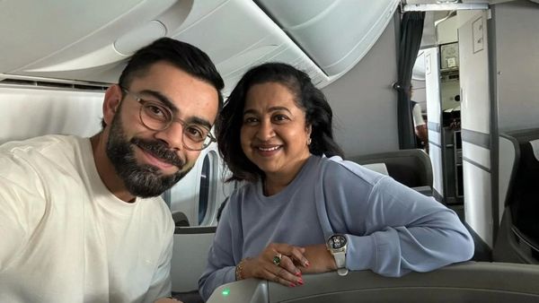 தேங்க்ஸ் சொன்ன ராதிகா சரத்குமார்.. விராட் கோலியுடன் க்யூட் செல்ஃபி.. அழகு அள்ளுதே!