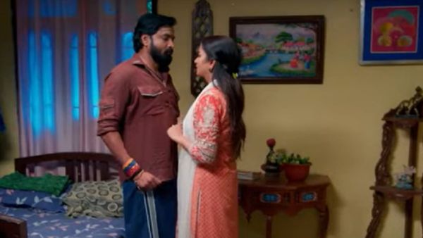 சீரியலில் மட்டும் ரொமான்சே நடக்காதா.. பாவம் இந்த சண்முகம்.. அண்ணா சீரியல் இன்றைய எபிசோட்!