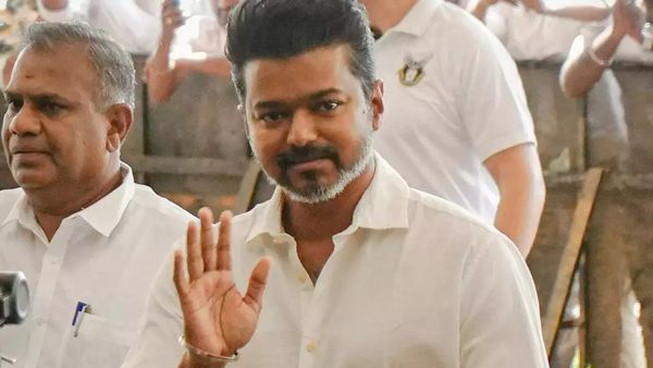 சினிமா டூ அரசியல்… விஜய்யின் அரசியல் ஆட்டம் ஆரம்பம்.. எகிறும் எதிர்பார்ப்பு!