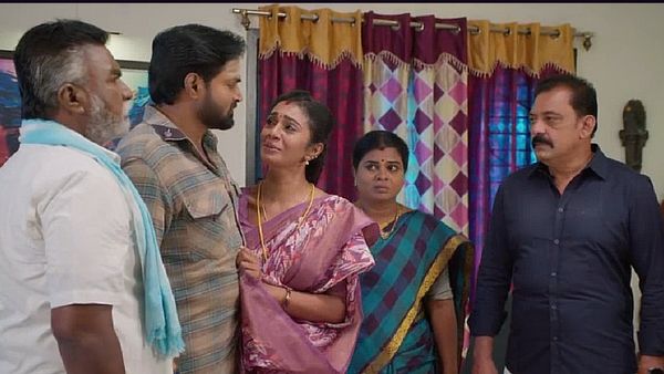 கேள்விக்குறியான ரத்னாவின் வாழ்க்கை.. பரணி எடுக்கும் முடிவு என்ன? அண்ணா சீரியல் இன்றைய எபிசோட்!