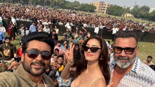 Actor Suriya: கங்குவா பட பிரமோஷனில் சூர்யா.. ரசிகர்களுடன் சூப்பர் செல்ஃபி.. கூட யாருன்னு பாருங்க!