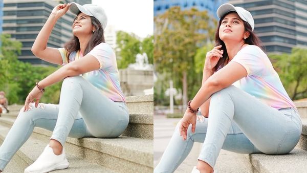 திருமணத்திற்கு பின் தனியாக ஊர் சுற்றும் ரம்யா பாண்டியன்.. இது என்ன பழக்கமோ கடுப்பான பேன்ஸ்!