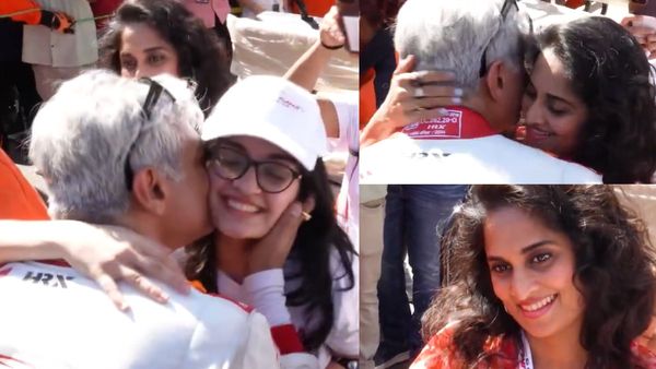 கார் பந்தயத்தில் வெற்றி.. அஜித்தை அப்படி சைட்டடித்த ஷாலினி.. மகள் அனோஷ்காவுக்கு முத்தம்.. சிறப்பு!