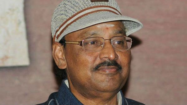 ஒரு டயலாக்கிற்காக 4 நாட்கள் ஷூட்டிங்கை தள்ளி வைத்த பாக்யராஜ்.. பார்த்திபன் செய்த சம்பவம் தெரியுமா?