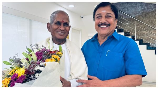 சிம்பொனி அரங்கேற்றம்.. இளையராஜாவிற்கு தங்கசங்கிலி பரிசளித்த சிவக்குமார்!